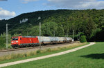 185 064-3 mit einem Kesselwagenzug kurz vor Dollnstein Richtung Treuchtlingen, 15.07.2015