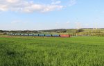 185 201 mit einem Düngerzug zu sehen am 10.05.16 bei Feilitzsch.