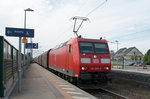 185 065-0 runs a mixed freight south through Nauheim on 09 May 2016.