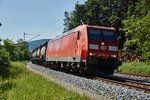 185 052-8 ist hier am 07.06.16 mit einen Containerzug in Richtung Norden bei Rieneck zu sehen.