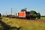 185 151-8 mit einem gemischten Güterzug in Zschortau, am 18.06.2016.
