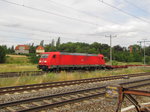 DB 185 279-7 mit einem KLV Richtung Eisenach, am 11.07.2016 in Neudietendorf.