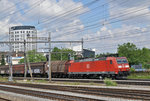 DB Lok 185 101-3 durchfährt den Bahnhof Pratteln. Die Aufnahme stammt vom 15.07.2016.