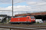 DB Lok 185 109-6 durchfährt den Bahnhof Pratteln. Die Aufnahme stammt vom 20.10.2016.