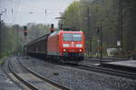 Am 17.04.2016 zieht diese BR 185 (185 188-0) einen Güterzug in Richtung Fulda.