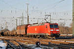 Db Lok 185 153-4 durchfährt den Badischen Bahnhof.