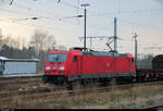 Hier eine verbesserte Version von 185 231-8 DB als gemischter Gz, der im Bahnhof Angersdorf auf der Bahnstrecke Halle–Hann. Münden (KBS 590) abgestellt ist. [8.2.2018 | 15:06 Uhr]