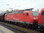 185 090-8  Bombardier Werk Kassel  steht zusammen mit 185 091-6 in Singen(Htw) abfahrbereit. 15.08.08