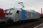 Railpool/RTB Cargo 185 680 am 24.6.13 in Duisburg-Bissingheim.Leider nur Notschuss weil ich nur auf den Schrottzug geachtet habe ;-)