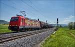 185 586-5 von HGK passiert mit einen Kesselzug am 10.05.2017 Retzbach-Zellingen.