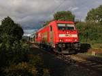 185 405-8 der IGE mit leeren Autotransportwagen in Fahrtrichtung Süden. Aufgenommen in Wehretal-Reichensachsen am 07.09.2015.
