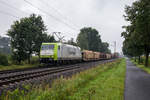 185-CL 007 von Captrain fährt mit einem leerem Autozug bei Dörverden in Richtung Nienburg, aufgenommen am 11.