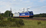 Raildox 185 419-9 unterwegs mit einer Railpool 185 637-6 im Schlepp. 3km östlich von Büchen, 30.07.2018.