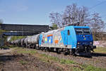 Lokomotive 185 527-9 mit Kesselzug am 15.04.2020 in Bottrop.