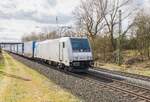 185 677-2 mit einem Walterzug am 22.03.2023 bei Kerzell