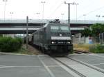 09.06.2012 - 185 572-5 am Bahnbergang Donaustadtbrcke (Wien)