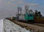 185 609 mit einem Containerzug am 08.12.2012 bei Langenisarhofen.