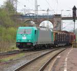 Die, jetzt fr die HLG fahrende 185 634-3 kam am 01.05.2013 mit einem Holzzug aus Richtung Kassel und bog in Eichenberg gen Osten ab.