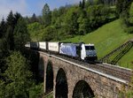 Die 185 663 mit einem KLV-Zug am 21.05.2016 unterwegs bei Bad Hofgastein.