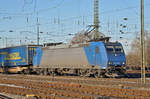 Lok 185 536-0 durchfährt den Badischen Bahnhof. Die Aufnahme stammt vom 01.12.2016.