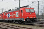 Lok 185 588-1 wartet am Badischen Bahnhof auf den nächsten Einsatz. Die Aufnahme stammt vom 30.01.2017.