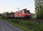 185 142-7 mit gemischtem Gterzug in Fahrtrichtung Sden. Aufgenommen am 28.05.2013 kurz vor Eschwege.