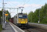 186 166-5  der Euro Cargo Rail kommt mit einem Schrottzug aus Köln-Kalk(D) nach Genk-Goederen(B) und kommt aus Richtung Mönchengladbach-Hbf,Rheydt-Hbf,Wickrath,Beckrath,Herrath und