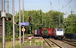 186 425-5 von Railpool und der Rurtalbahn kommt mit einem Containerzug aus Venlo(NL) nach Dusburg-Rheinhausen und fährt in Viersen ein.