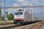 Doppeltraktion, mit den Loks 186 903-1 und 186 901-5, durchfahren den Bahnhof Pratteln. Die Aufnahme stammt vom 20.06.2017.