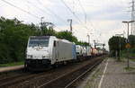 186 455-2 von Railpool kommt mit einem Containerzug aus Dusburg-Rheinhausen(D) nach Rotterdam(NL) und kommt aus Richtung Duisbueg und fährt durch Oberhausen-Sterkrade in Richhtung Wesel,Emmerich.