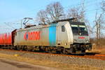 Die 186 274-7 der Railpool im Dienste der Lotos Kolej Sp. z.o.o.-Gdansk am 23.02.2018 in Nassenheide.