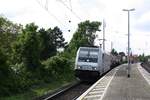# Roisdorf 44
Die 186 696-2 von Railpool (Transpetrol) mit einem Güterzug aus Köln kommend durch Roisdorf bei Bornheim in Richtung Bonn/Koblenz.

Roisdorf
01.05.2018