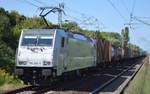 RTB CARGO GmbH mit der Rpool  186 292-9  [NVR-Number: 91 80 6186 292-9 D-Rpool] und Containerzug am 22.08.18 Bf. Berlin-Hohenschönhausen.