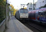 186 182-2 von Lineas/Railpool kommt mit einem Kesselzug aus Antwerpen-Noord(B) nach Köln-Eifeltor(D) fährt durch Aachen-Schanz in Richtung