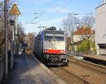 186 497-4 von Crossrail kommt aus Richtung Aachen-West mit einem GTS-Containerzug aus Zeebrugge-Ramskapelle(B) nach Piacenza(I) und fährt durch Aachen-Schanz in Richtung Aachen-Hbf,Aachen-Rothe-Erde,Stolberg-Hbf(Rheinland)Eschweiler-Hbf,Langerwehe,Düren,Merzenich,Buir,Horrem,Kerpen-Köln-Ehrenfeld,Köln-West,Köln-Süd. Aufgenommen vom Bahnsteig von Aachen-Schanz. 
Bei schönem Winterwetter am Kalten Mittag vom 19.1.2019. 