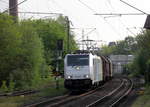 186 295-2 von Lineas/Railpool kommt als Umleiter mit einem Coilzug aus Kinkempois(B) nach Köln-Gremberg(D)  und kommt aus Richtung Aachen-West,Laurensberg,Richterich,Kohlscheid,Herzogenrath,Hofstadt,Finkenrath,Rimburg,Übach-Palenberg,Zweibrüggen,Frelenberg,Geilenkirchen,Süggerath,Lindern,Brachelen,Hückelhoven-Baal,Baal und fährt durch Erkelenz in Richtung Herrath,Beckrath,Wickrath,Rheydt-Hbf,Mönchengladbach-Hbf. 
Aufgenommen vom Bahnsteig 1 in Erkelenz. 
Bei Sommerwetter am Nachmittag vom 23.4.2019.