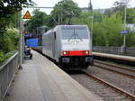186 101-2 von Railpool/fährt jetzt für Crossrail kommt aus Richtung Köln,Aachen-Hbf und fährt durch Aachen-Schanz mit einem Continerzug aus Ludwigshafen-BASF(D) nach 