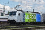 Lok 186 256-2 durchfährt den badischen Bahnhof. Die Aufnahme stammt vom 11.06.2020.