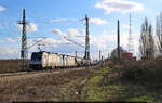 186 146-7 schleppt Kesselwagen und ihre kalte Schwester 186 141-8 an der Leipziger Chaussee (B 6) Richtung Zugbildungsanlage (ZBA) Halle (Saale).

🧰 Railpool GmbH, vermietet an LOTOS Kolej Sp. z o.o. und ORLEN KolTrans Sp z o.o.
🕓 15.3.2023 | 15:54 Uhr