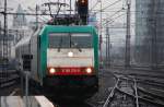 BERLIN, 08.03.2009, 186 135-0 als Berlin-Warszawa-Express bei der Einfahrt in den Ostbahnhof