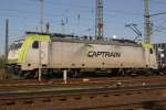 Captrain 186 148 mit Containerzug am 11.10.10 in Oberhausen West