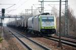 Captrain 186 150 mit einen gemischten Gterzug am Haken fhrt am 07.03.2012 durch Dresden-Strehlen.