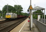 186 306-7 der Euro Cargo Rail  kommt durch Kohlscheid aus Richtung Aachen-West,Laurensberg,Richterich mit einem  Schrottleerzug aus Genk-Goederen(B) nach  Köln-Kalk(D) und fährt in Richtung