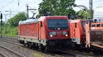 DB Cargo AG, Mainz [D] mit  187 196  [NVR-Nummer: 91 80 6187 196-1 D-DB] am 19.05.22 Durchfahrt Bf. Saarmund.