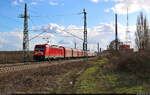 Coilzug mit 187 207-6 hat das Kraftwerk Halle-Dieselstraße passiert und fährt auf die Zugbildungsanlage (ZBA) Halle (Saale) zu.

🧰 DB Cargo
🕓 15.3.2023 | 15:44 Uhr