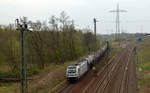 187 078 der Rheincargo führte am 05.04.17 einen Kesselwagenzug durch Holzweißig Richtung Bitterfeld.