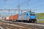 Lok 187 001-3 durchfährt den Bahnhof Pratteln. Die Aufnahme stammt vom 22.05.2017.