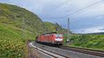 DB Cargo 189 030 und 189 046 mit Erzzug Rotterdam-Maasvlakte - Dillingen/Saar (Winningen/Mosel, 02.10.17).