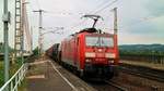 189 015-1 der DB Cargo mit Mischgüter durch Niederwartha gen Dresden am 02.06.2018