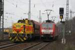 Railion 189 068-0 zusammen mit EH Lok 549 in Duisburg-Bissingheim